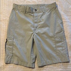 Savane Kahki Cargo Shorts - size 32 / 10” inseam